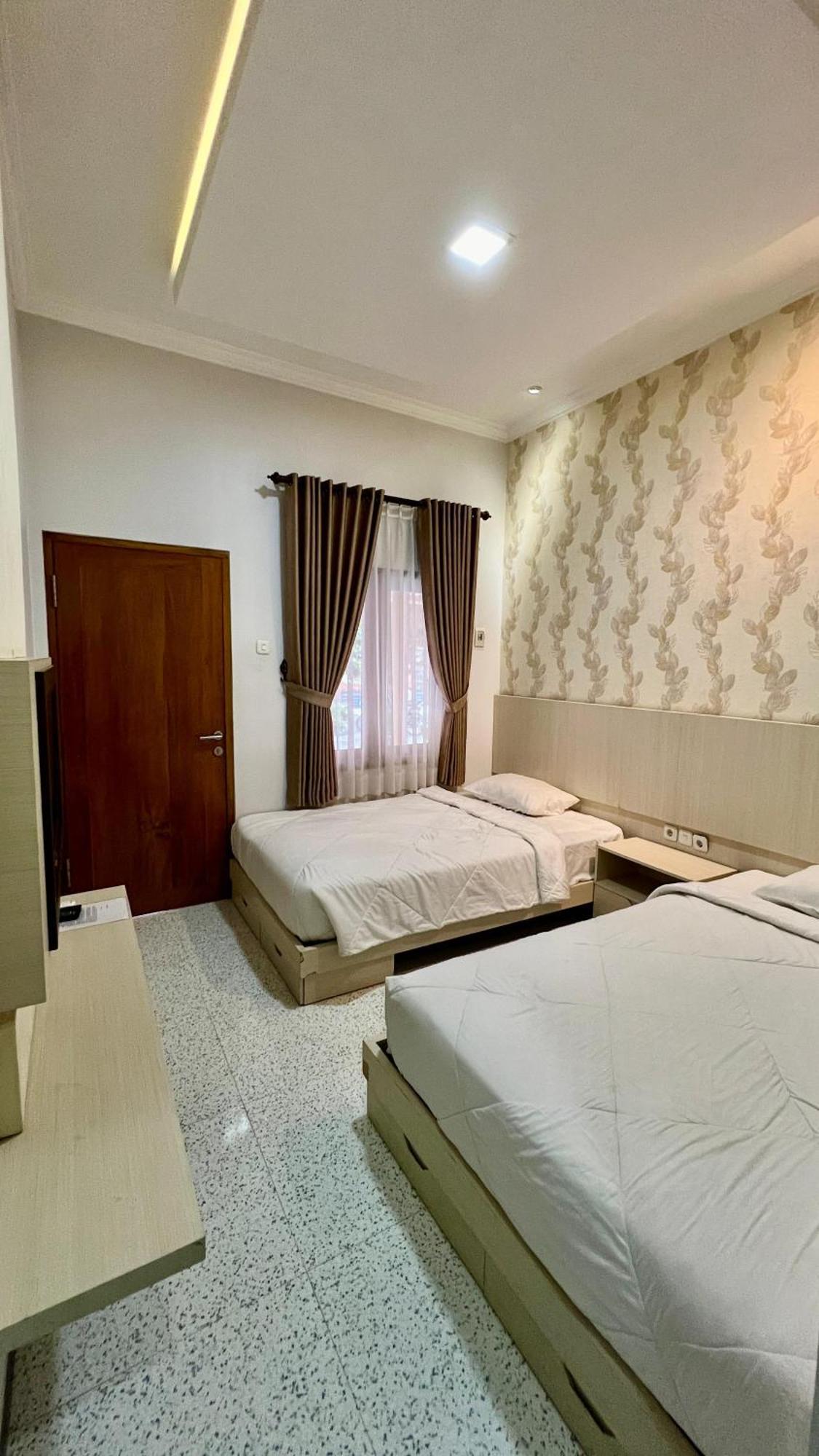 Oku Guest House Giri  Bagian luar foto