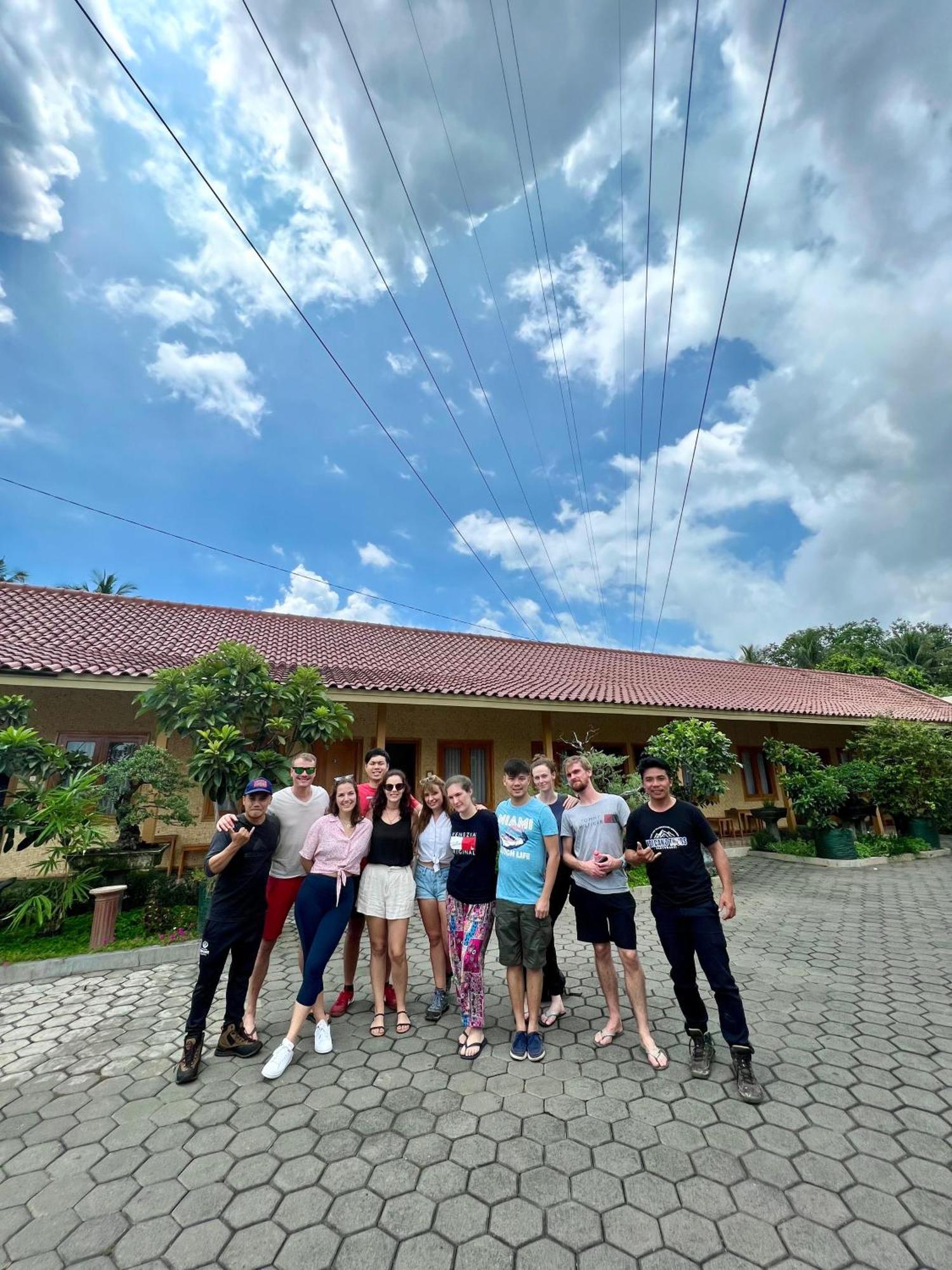 Oku Guest House Giri  Bagian luar foto