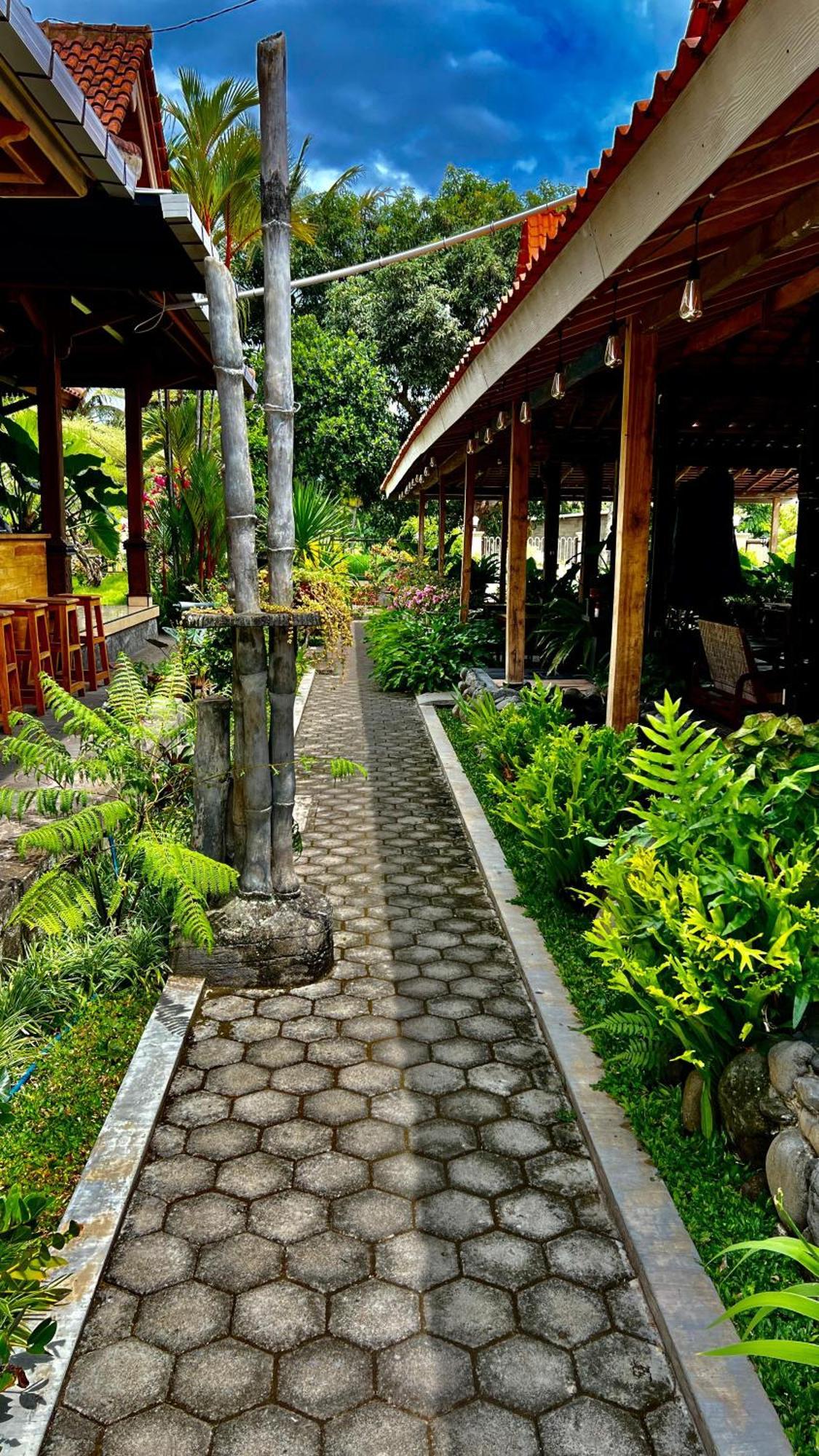 Oku Guest House Giri  Bagian luar foto