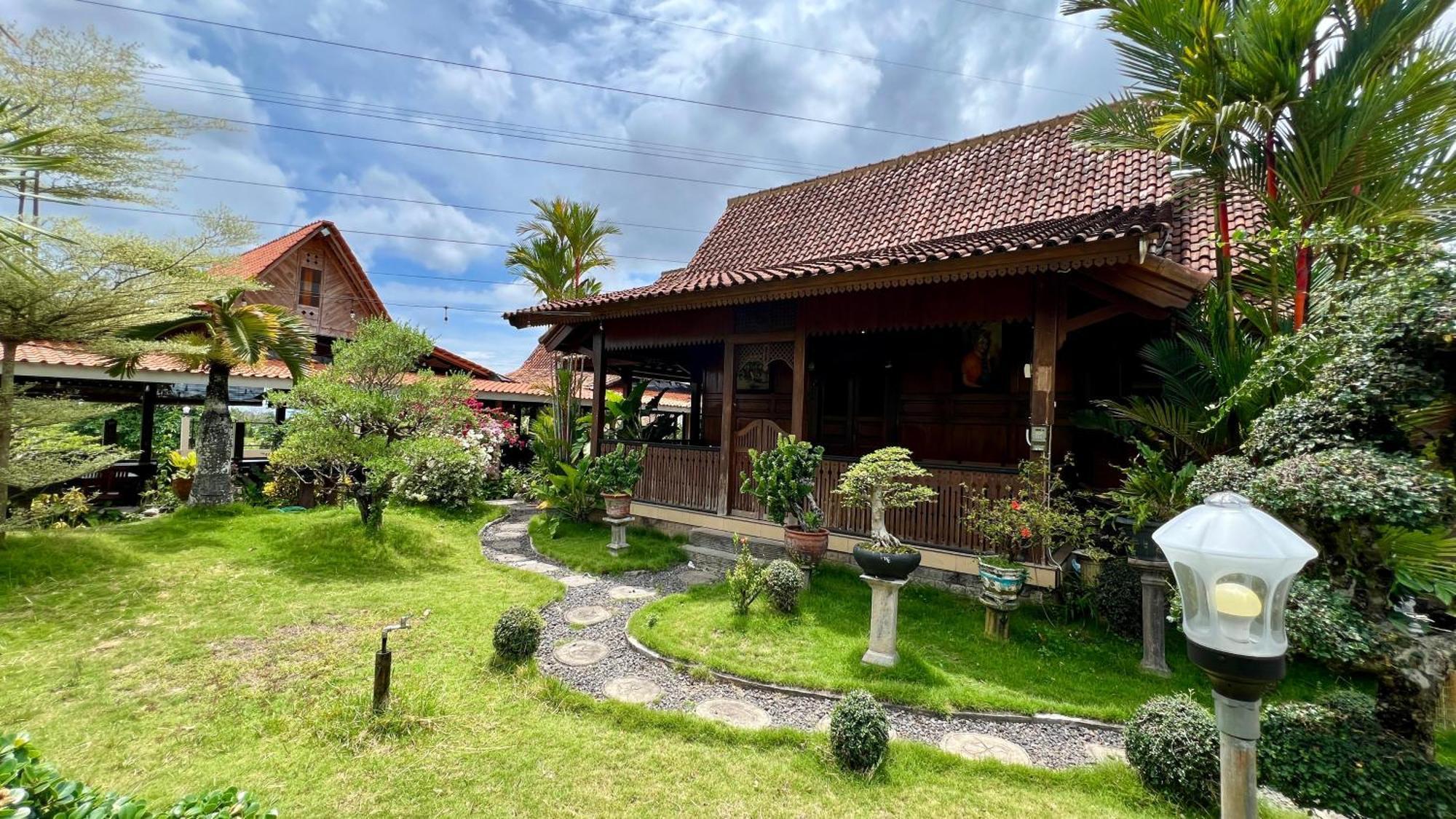 Oku Guest House Giri  Bagian luar foto